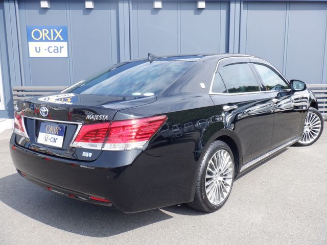 Toyota CROWN MAJESTA 2016-07 8216-2