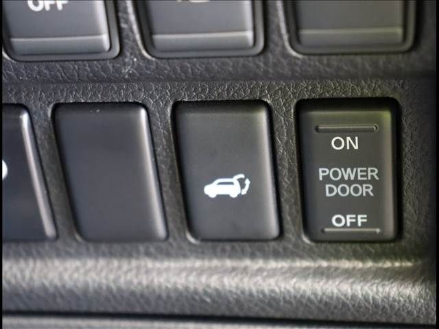 Nissan ELGRAND 2016-06 192891-15