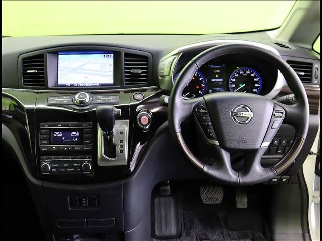 Nissan ELGRAND 2016-06 192891-18