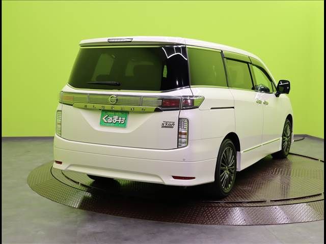 Nissan ELGRAND 2016-06 192891-1