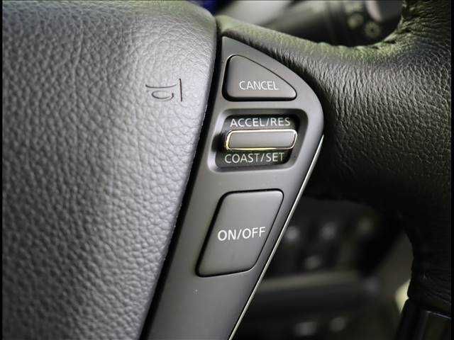 Nissan ELGRAND 2016-06 192891-10