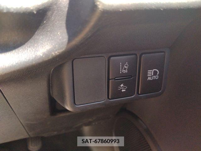 Toyota AQUA 2018-03 261103-11