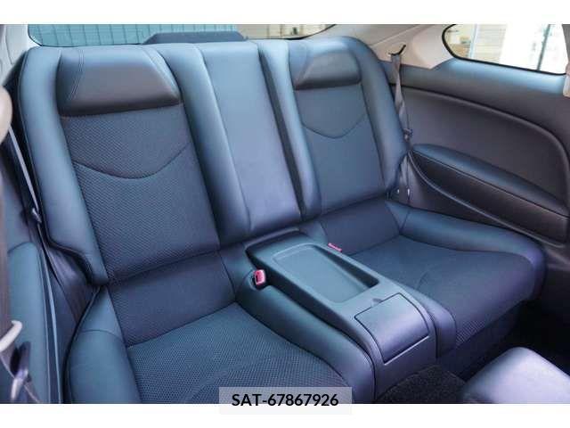 Nissan SKYLINE COUPE 2010-03 285284-17