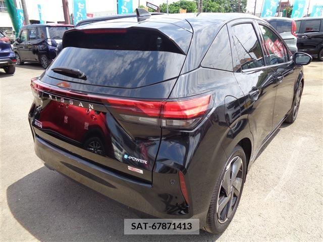Nissan AURA 2023-01 261489-5