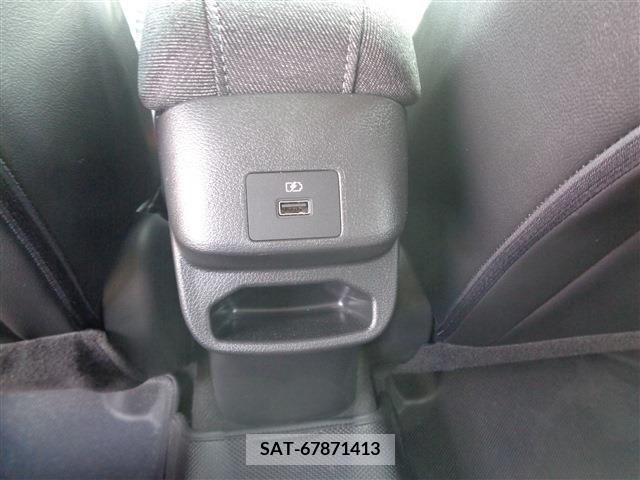 Nissan AURA 2023-01 261489-10