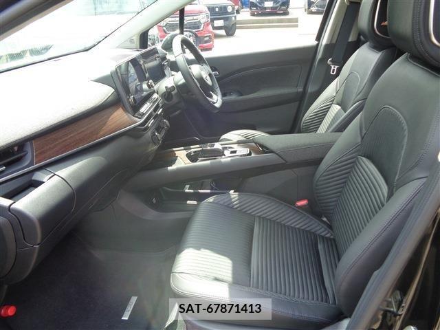 Nissan AURA 2023-01 261489-7