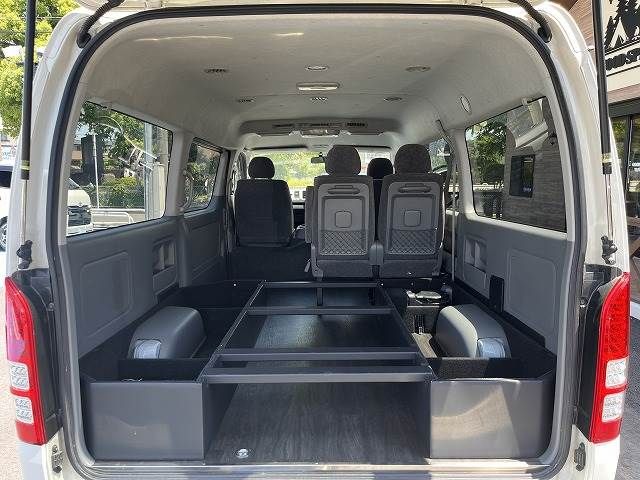 Toyota HIACE WAGON 2008-11 196385-19