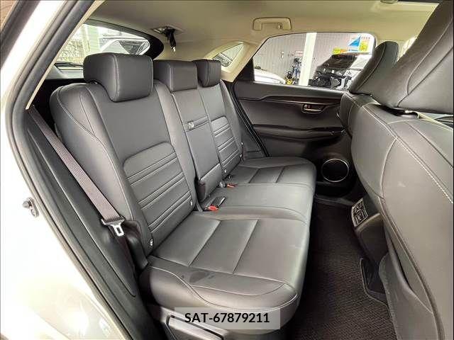 Lexus NX 2015-09 388165-6