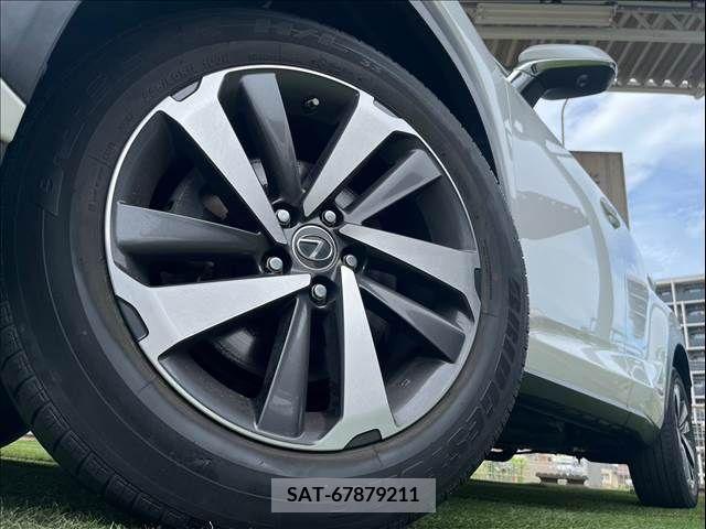 Lexus NX 2015-09 388165-18