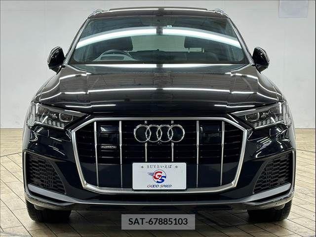 Audi Q7 2021-06 356611-16