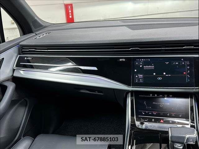 Audi Q7 2021-06 356611-11