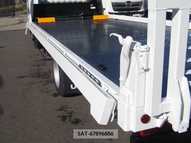 Mazda TITAN 2024-02 231194-7