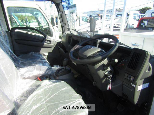 Mazda TITAN 2024-02 231194-18