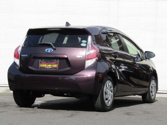 Toyota AQUA 2016-08 181752-6