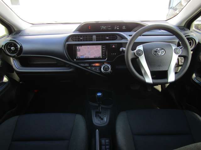 Toyota AQUA 2016-08 181752-15