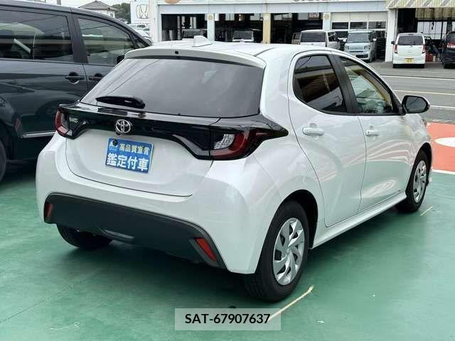 Toyota YARIS 2023-05 337015-11
