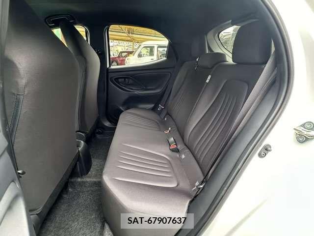 Toyota YARIS 2023-05 337015-5
