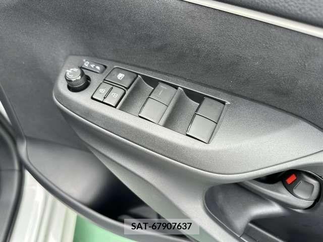Toyota YARIS 2023-05 337015-13