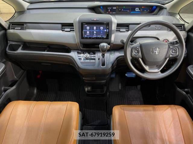 Honda FREED 2017-03 330152-1