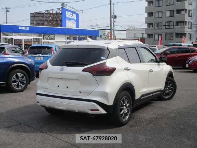 Nissan KICKS 2021-08 314968-1