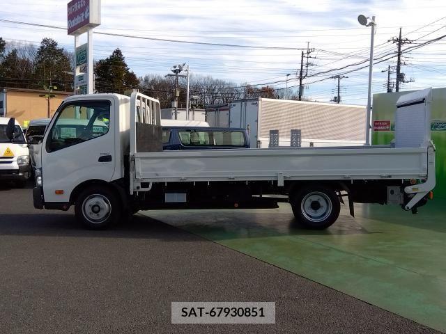 Hino DUTRO 2017-11 252159-1