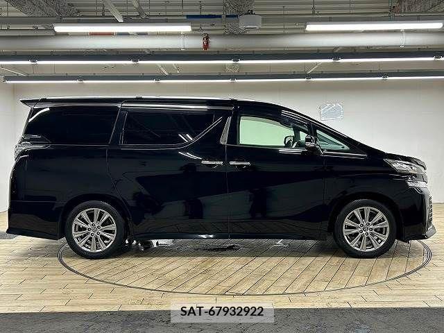 Toyota VELLFIRE 2017-12 338115-17