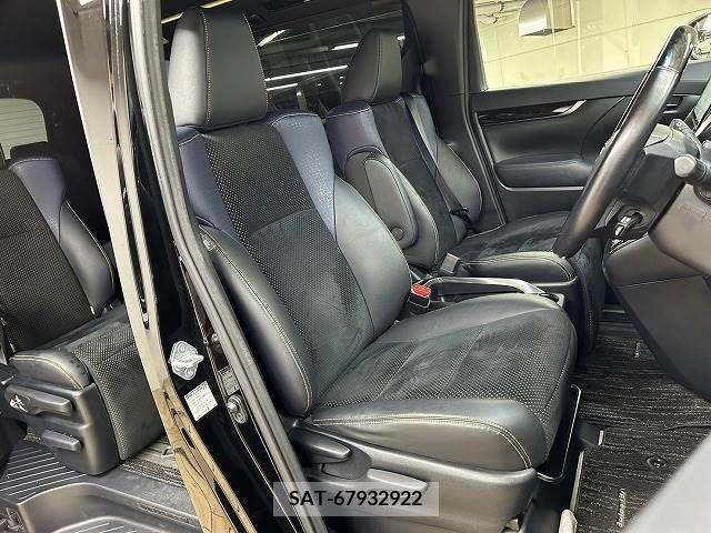 Toyota VELLFIRE 2017-12 338115-9
