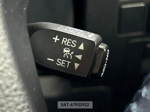 Toyota VELLFIRE 2017-12 338115-8