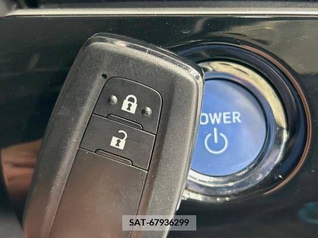 Toyota PRIUS 2018-06 215684-7