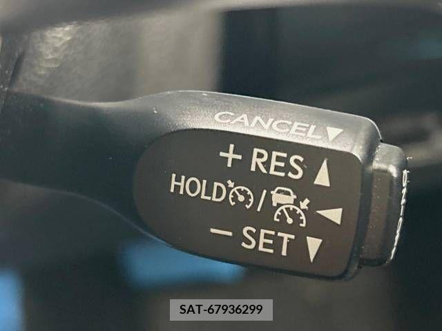 Toyota PRIUS 2018-06 215684-3