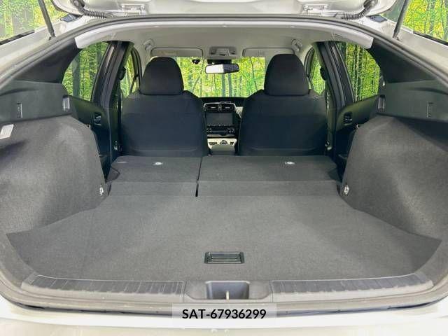 Toyota PRIUS 2018-06 215684-10