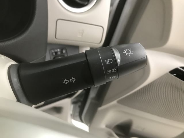 Nissan DAYZ ROOX 2018-12 28235-23