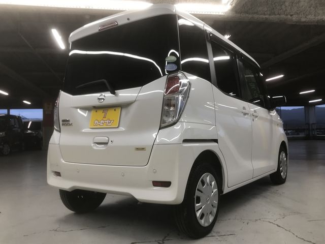 Nissan DAYZ ROOX 2018-12 28235-6