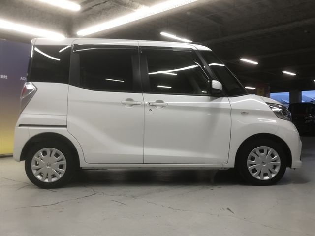 Nissan DAYZ ROOX 2018-12 28235-4