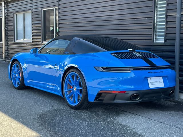 Porsche 911 2022-06 191644-2