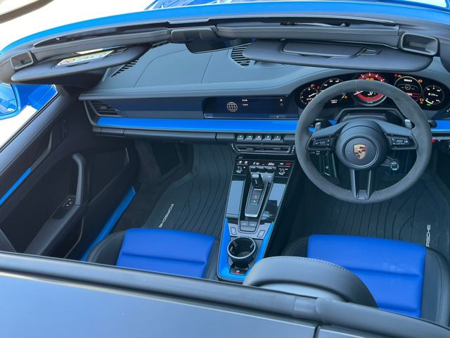Porsche 911 2022-06 191644-1