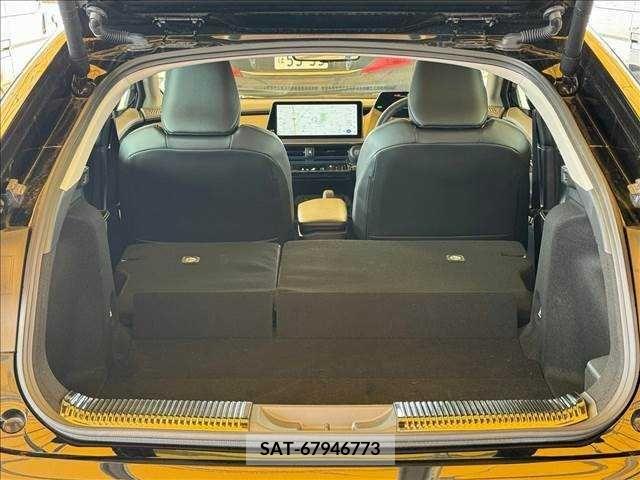 Toyota PRIUS 2023-06 333024-16