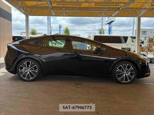 Toyota PRIUS 2023-06 333024-14