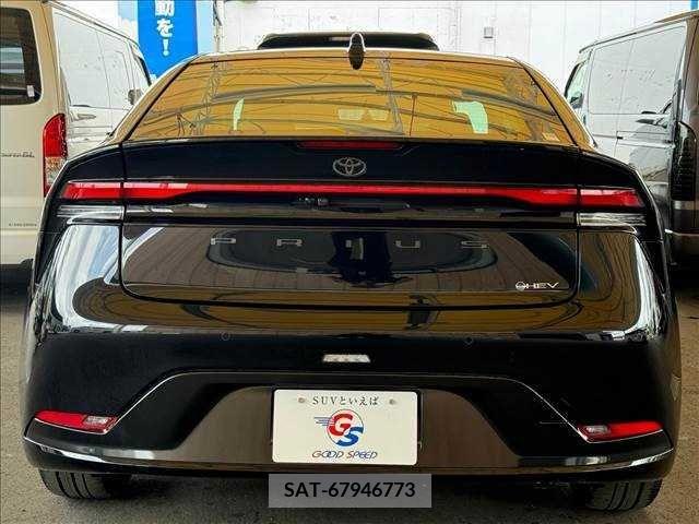 Toyota PRIUS 2023-06 333024-11