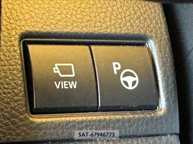 Toyota PRIUS 2023-06 333024-8