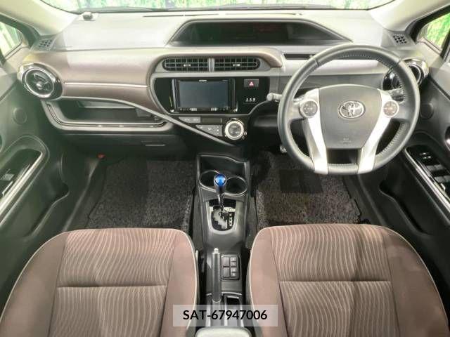 Toyota AQUA 2016-03 214156-1