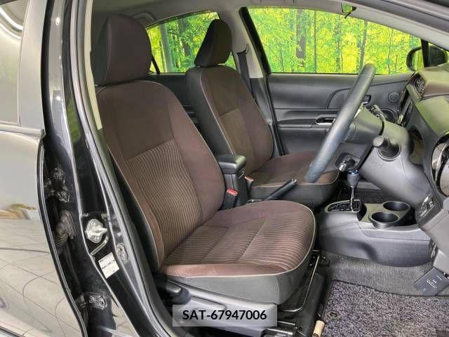 Toyota AQUA 2016-03 214156-8