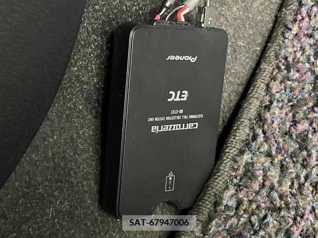Toyota AQUA 2016-03 214156-7