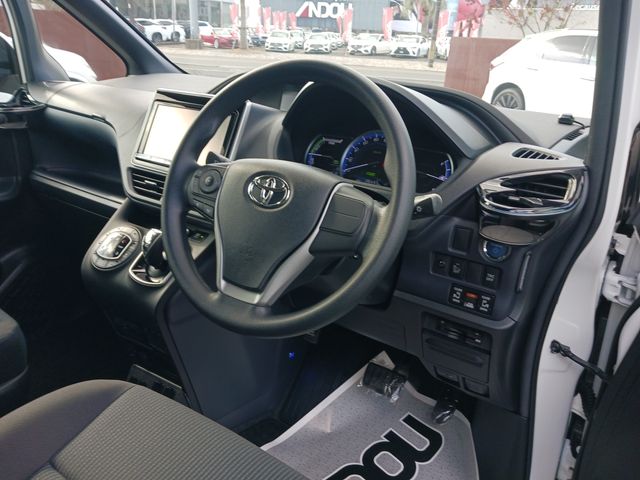 Toyota NOAH HYBRID 2014-03 187502-10