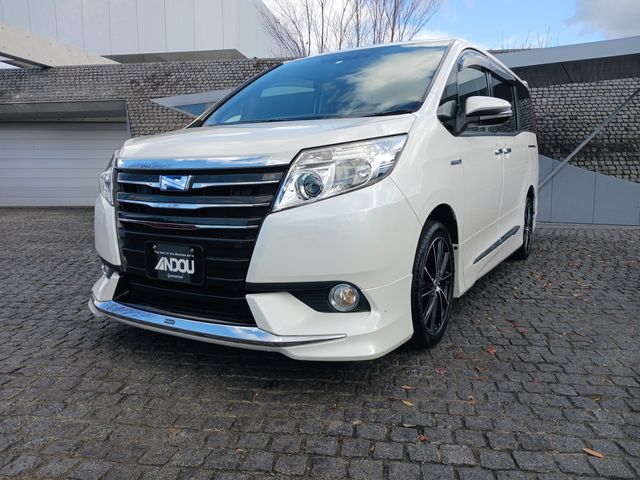 Toyota NOAH HYBRID 2014-03 187502-0