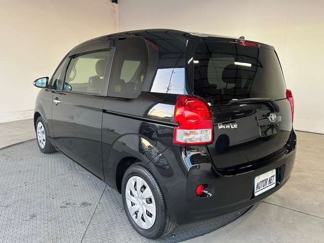 Toyota PORTE 2013-02 196151-8