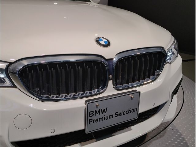 Bmw 5 SERIES 2017-12 697-9