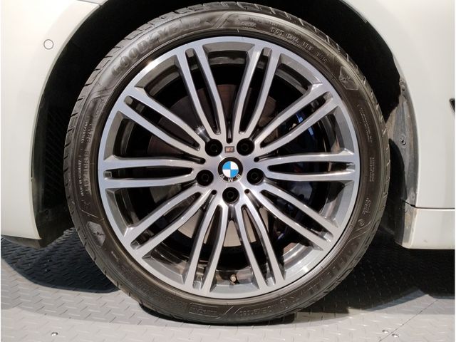 Bmw 5 SERIES 2017-12 697-13