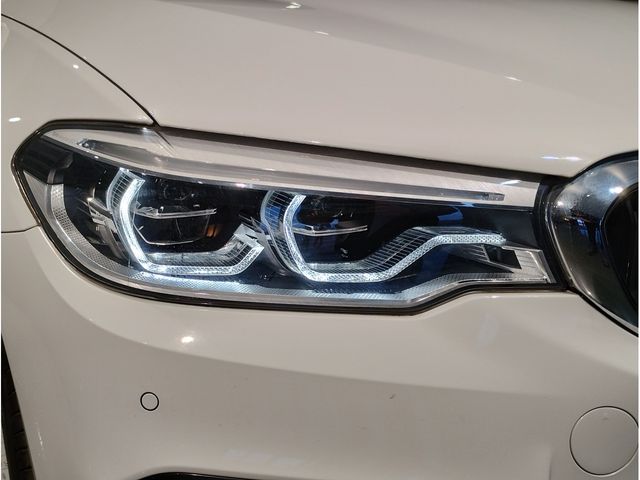 Bmw 5 SERIES 2017-12 697-8