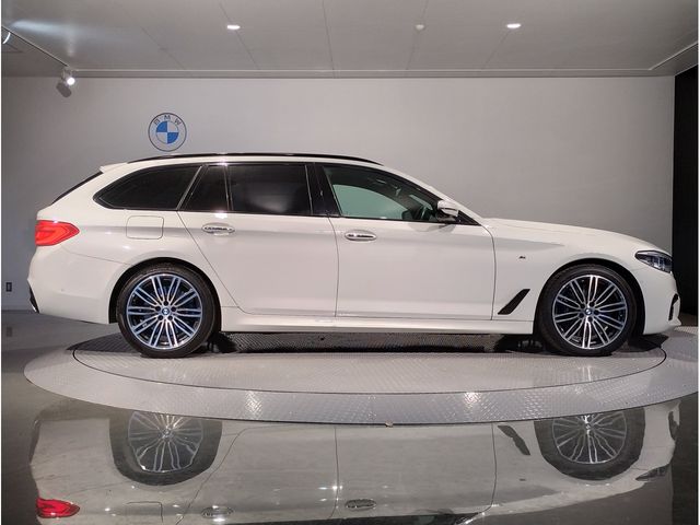 Bmw 5 SERIES 2017-12 697-5